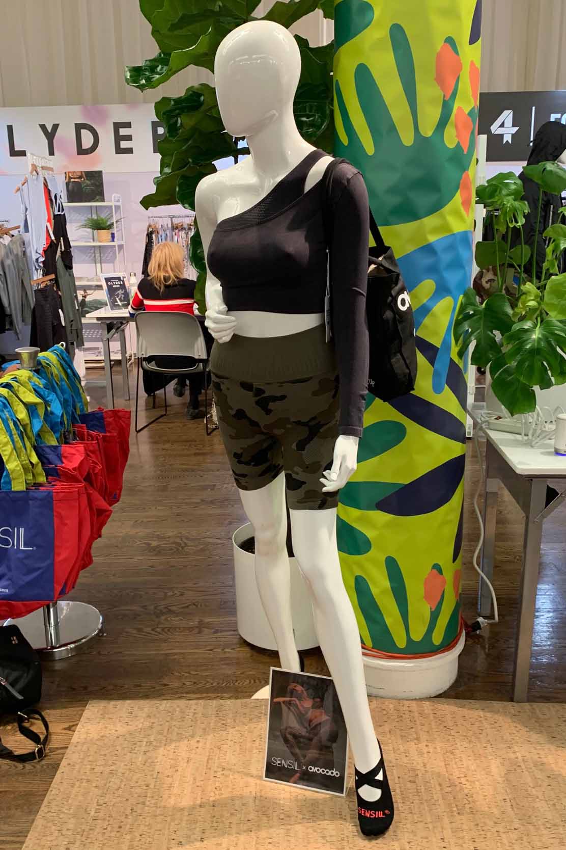 Gallery Mannequin Rent